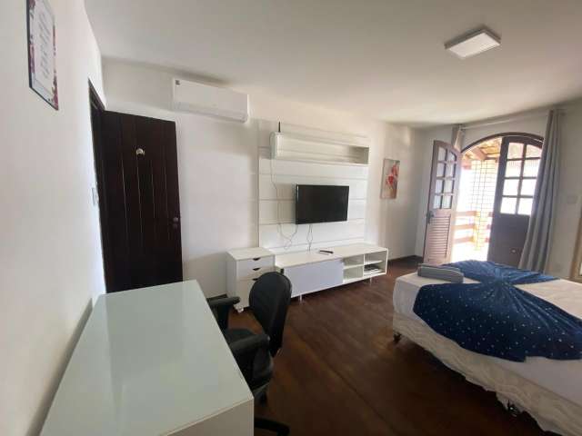 Casa com 3 quartos e 2 suítes, 400,00 m² para alugar por R$ 12.500,00 - Vilas do Atlântico, Salvador-BA
