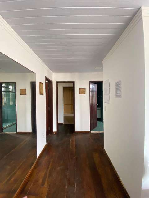 Casa com 3 quartos e 2 suítes, 400,00 m² para alugar por R$ 12.500,00 - Vilas do Atlântico, Salvador-BA